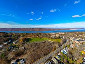 90 Rosedale Avenue, Hastings-on-Hudson NY 10706