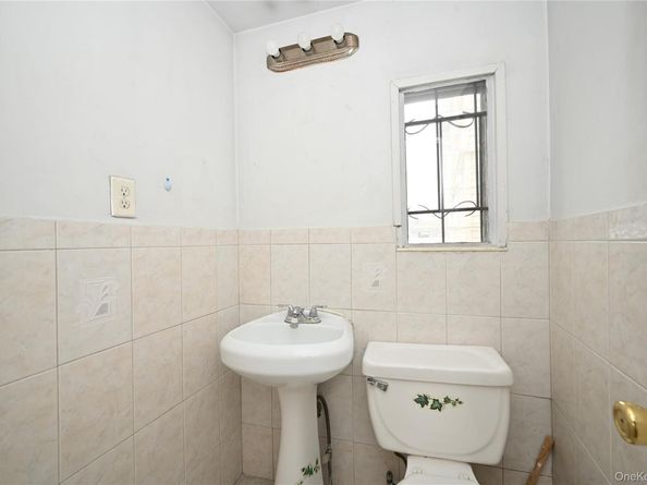 94-28 209th Street, Queens Village NY 11428