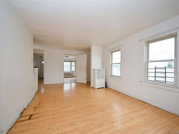 94-28 209th Street, Queens Village NY 11428