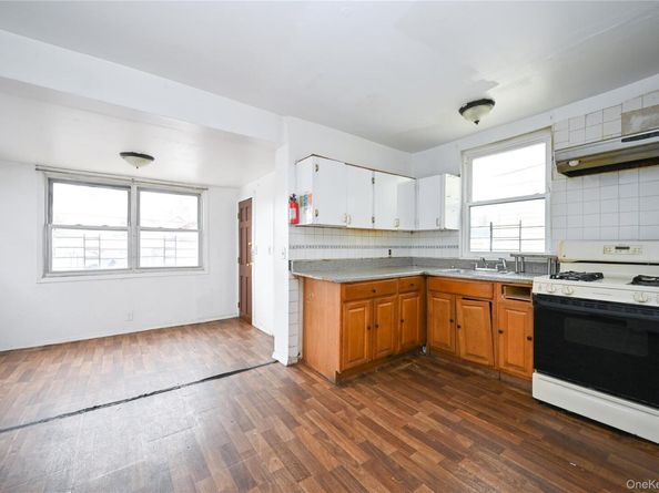 94-28 209th Street, Queens Village NY 11428