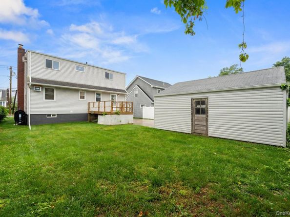 2573 Legion Street, Bellmore NY 11710