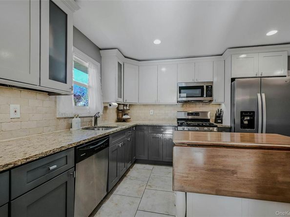 4 Park Road, Rocky Point NY 11778