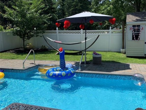 4 Park Road, Rocky Point NY 11778