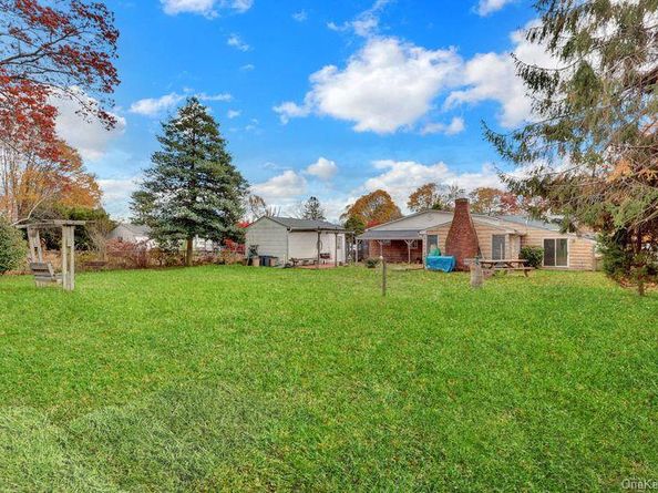 35 19th Avenue, Bay Shore NY 11706