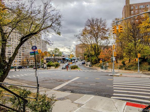 609 Kappock Street 8G, Bronx NY 10463