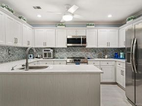 16 Hampshire Court, Holbrook NY 11741