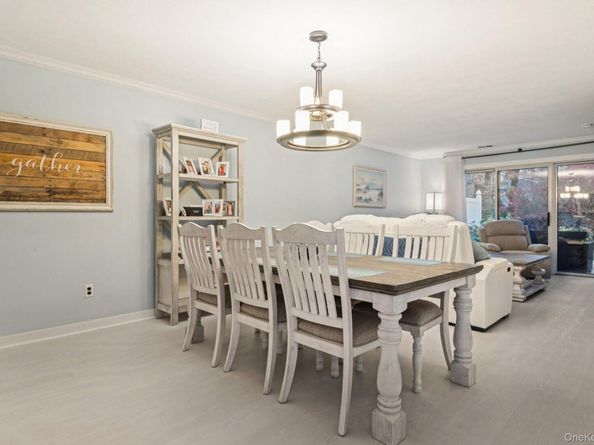 16 Hampshire Court, Holbrook NY 11741