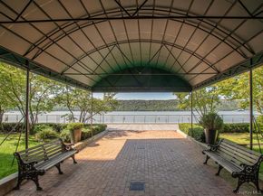 23 Water Grant Street 7L, Yonkers NY 10701