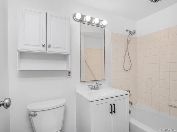 23 Water Grant Street 7L, Yonkers NY 10701