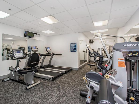 23 Water Grant Street 7L, Yonkers NY 10701