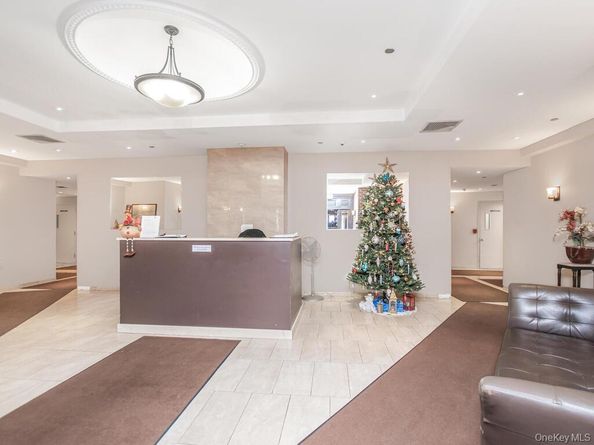 23 Water Grant Street 7L, Yonkers NY 10701