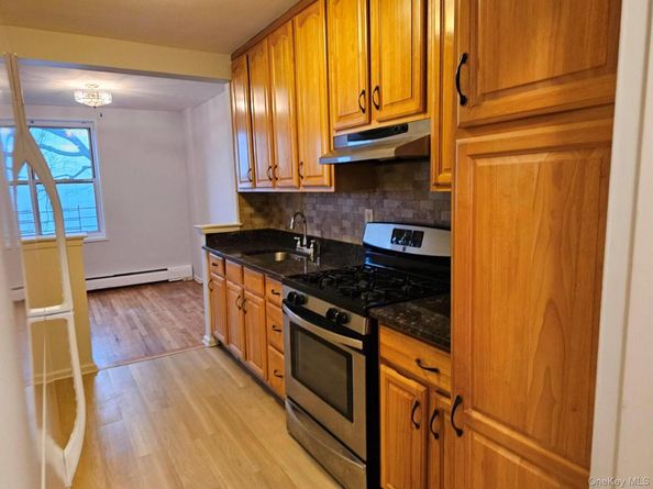 151-05 Cross Island Parkway 3E, Whitestone NY 11357