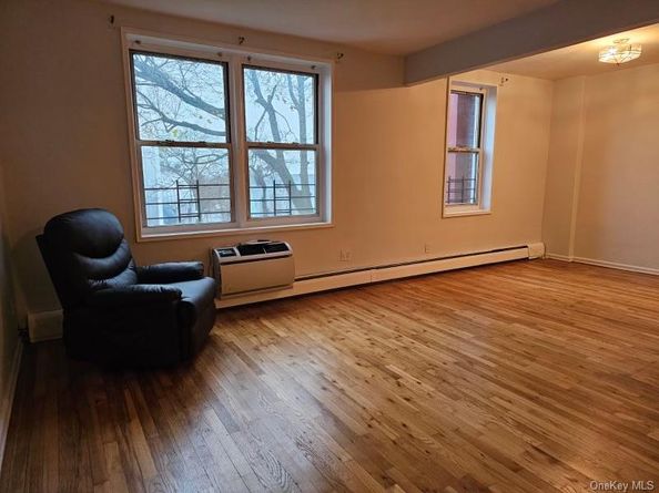 151-05 Cross Island Parkway 3E, Whitestone NY 11357