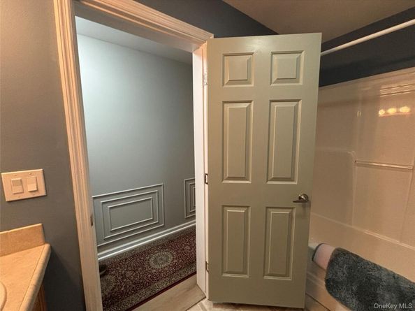 1661 Old Country Road 506, Riverhead NY 11901