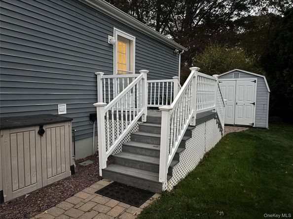 1661 Old Country Road 506, Riverhead NY 11901