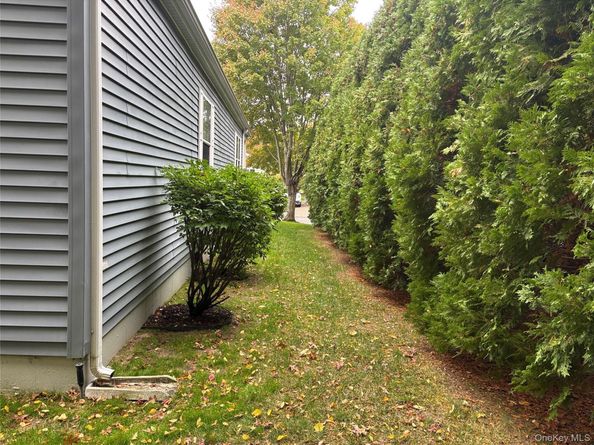 1661 Old Country Road 506, Riverhead NY 11901