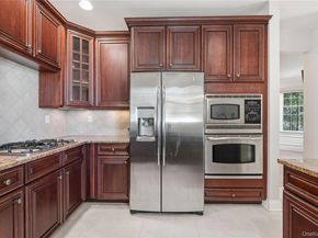 2 Merion Court, Cortlandt Manor NY 10567