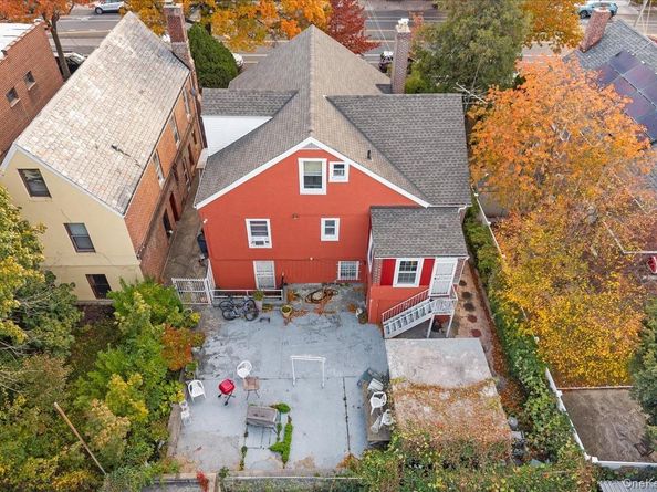 945 E 222nd Street, Bronx NY 10469