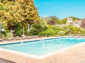 55 Kristin Lane, Hauppauge NY 11788