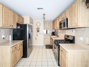 55 Kristin Lane, Hauppauge NY 11788