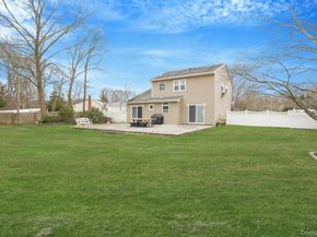 5 Donna Court, Selden NY 11784