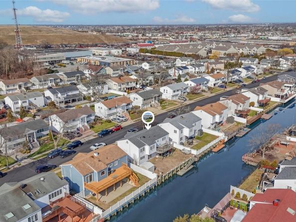 3727 Oceanside Road E, Oceanside NY 11572