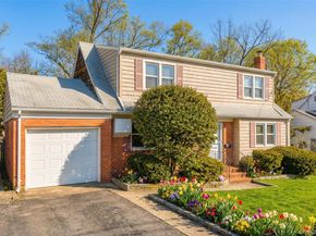 11 Delaware Avenue, Port Washington NY 11050