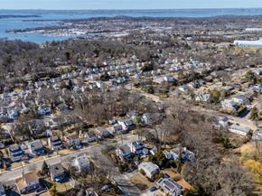 11 Delaware Avenue, Port Washington NY 11050