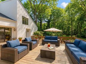 5 Waterford Way, Syosset NY 11791