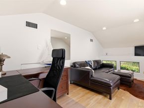 5 Waterford Way, Syosset NY 11791