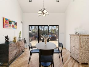 5 Waterford Way, Syosset NY 11791