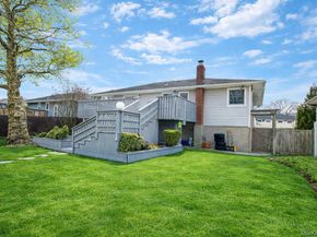 127 Baker Court, Island Park NY 11558