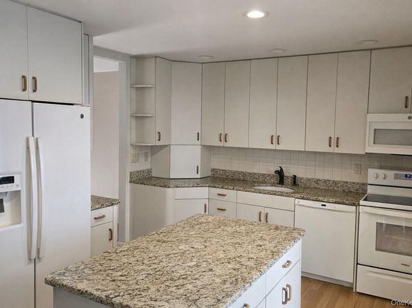 127 Baker Court, Island Park NY 11558