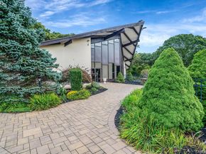 8 Juniper Court 8, Selden NY 11784