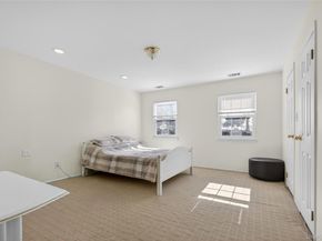 109 Glen Way, Syosset NY 11791