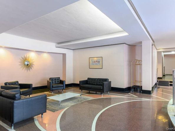 67-40 Yellowstone Boulevard 2E, Forest Hills NY 11375