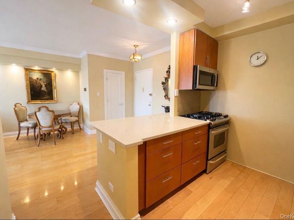 18-15 215 Street PH F, Bayside NY 11360