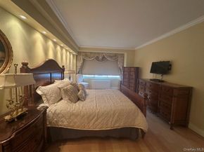 18-15 215 Street PH F, Bayside NY 11360