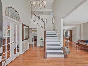 27 Avolet Court, Mount Sinai NY 11766