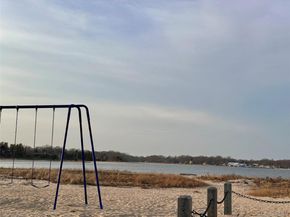 5845 N Bayview Road, Southold NY 11971