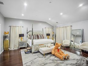 296 Milburn Avenue, Baldwin Harbor NY 11510