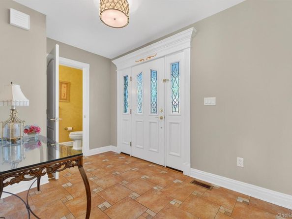 2864 Old Yorktown Road, Yorktown Heights NY 10598