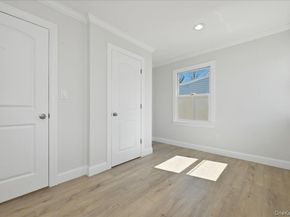 38 Bobolink Lane, Levittown NY 11756