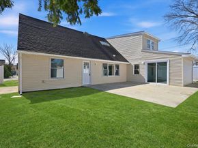 38 Bobolink Lane, Levittown NY 11756