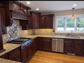 39 West Lane, Bay Shore NY 11706