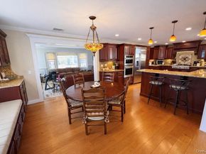 39 West Lane, Bay Shore NY 11706