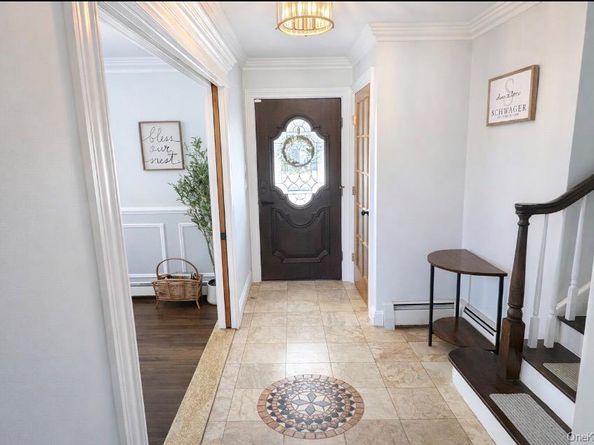 39 West Lane, Bay Shore NY 11706