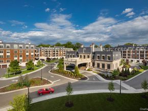6000 Royal Court PENTHOUSE, North Hills NY 11040