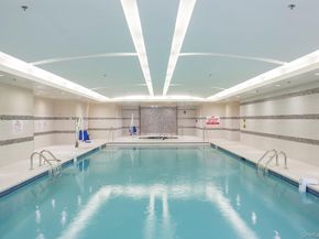 6000 Royal Court PENTHOUSE, North Hills NY 11040