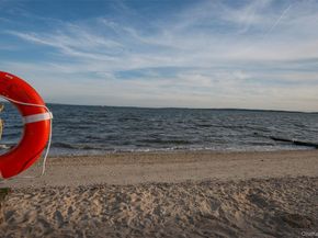 700 Gin Lane, Southold NY 11971